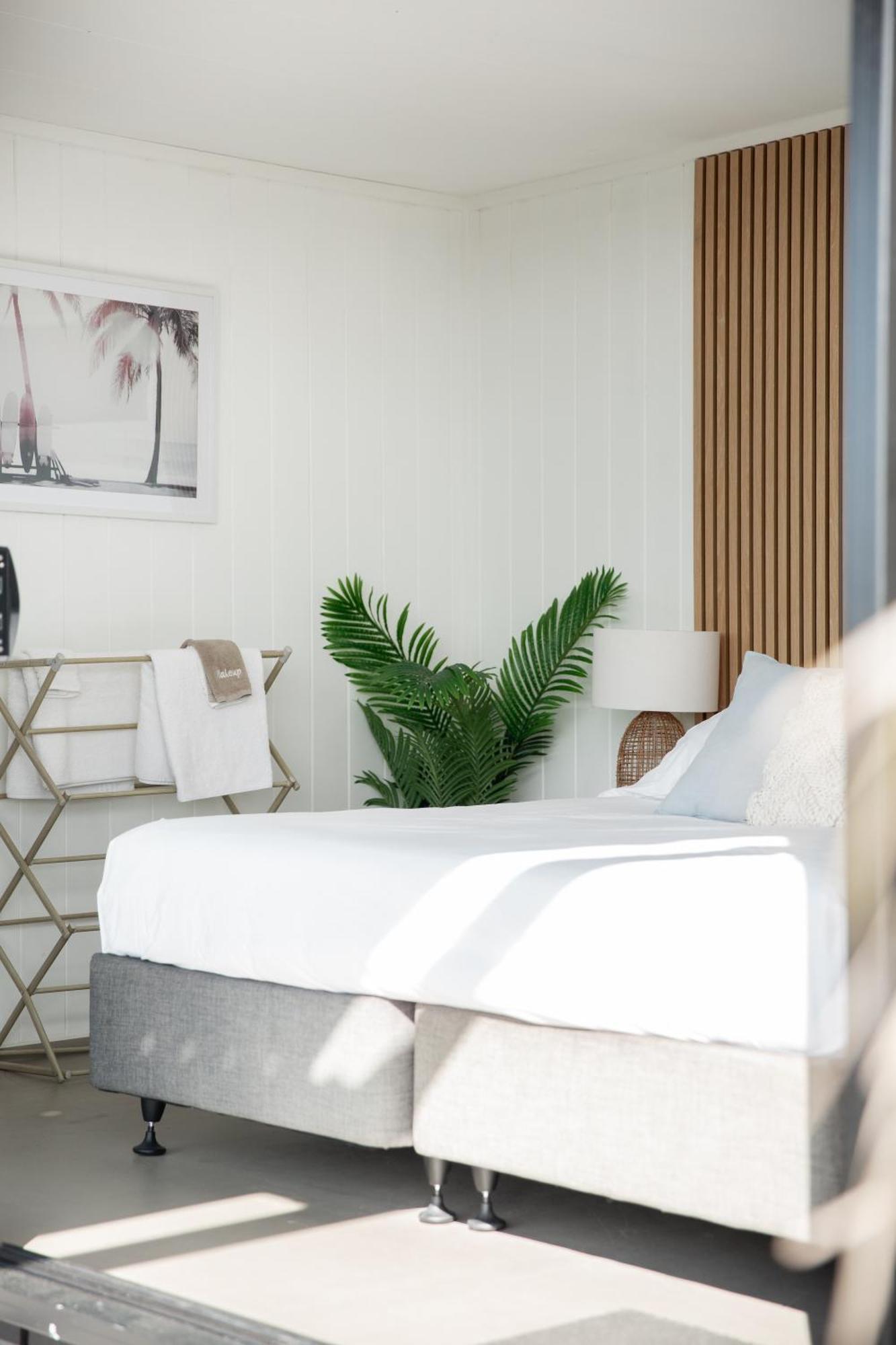 Hotel Aotearoa Surf Eco Pods Te Arai Zewnętrze zdjęcie