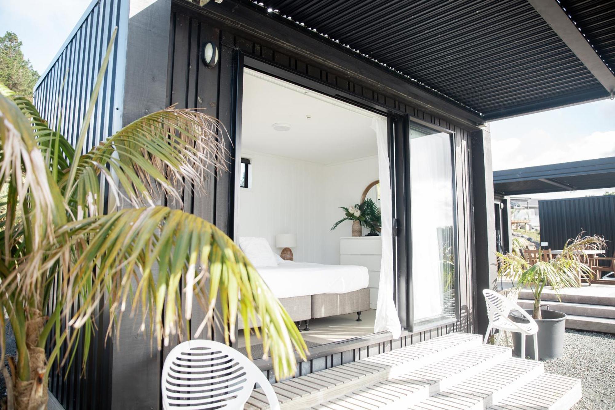 Hotel Aotearoa Surf Eco Pods Te Arai Zewnętrze zdjęcie