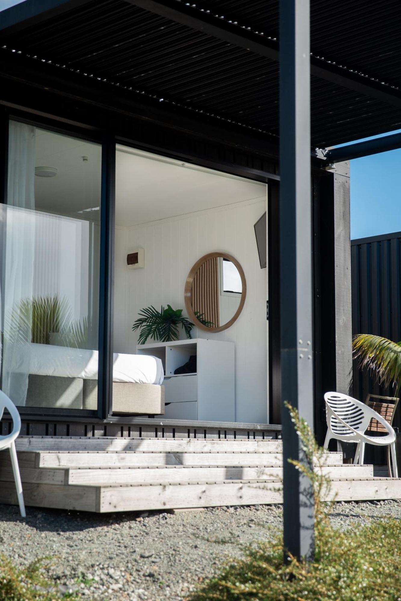 Hotel Aotearoa Surf Eco Pods Te Arai Zewnętrze zdjęcie